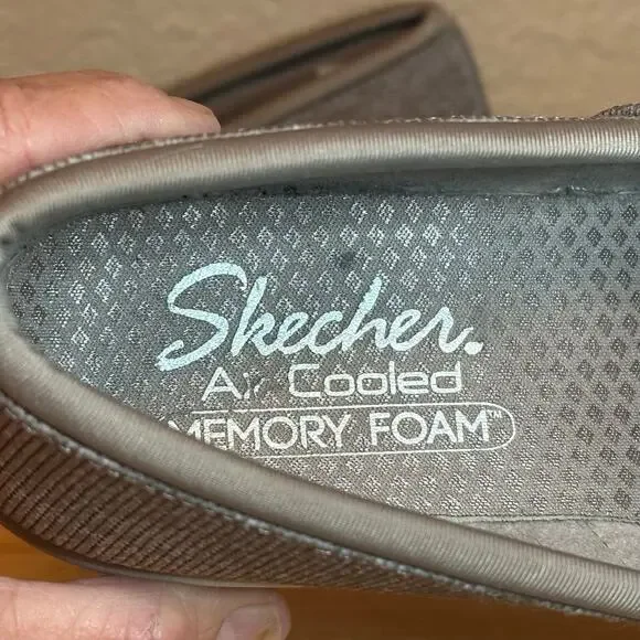 Skecher air cooled memory foam comfortable taupe wedge slip ons size 9 - Picture 3 of 6